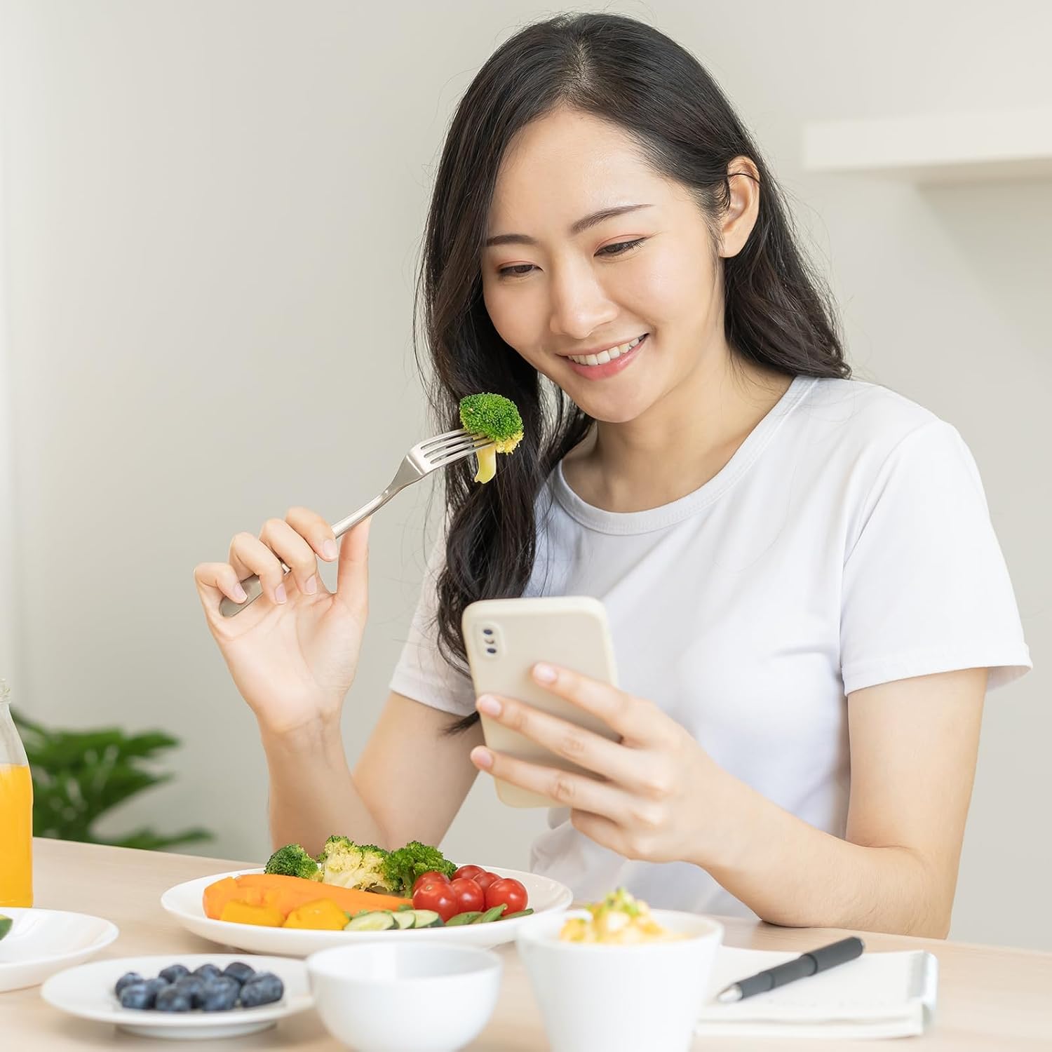 uxcell 8 Pcs Salad Forks  5.1 Inches Stainless Steel Dessert Forks  Mirror Polished  Dishwasher Safe  Tiny Forks for Small Desserts  Cocktails  Blue